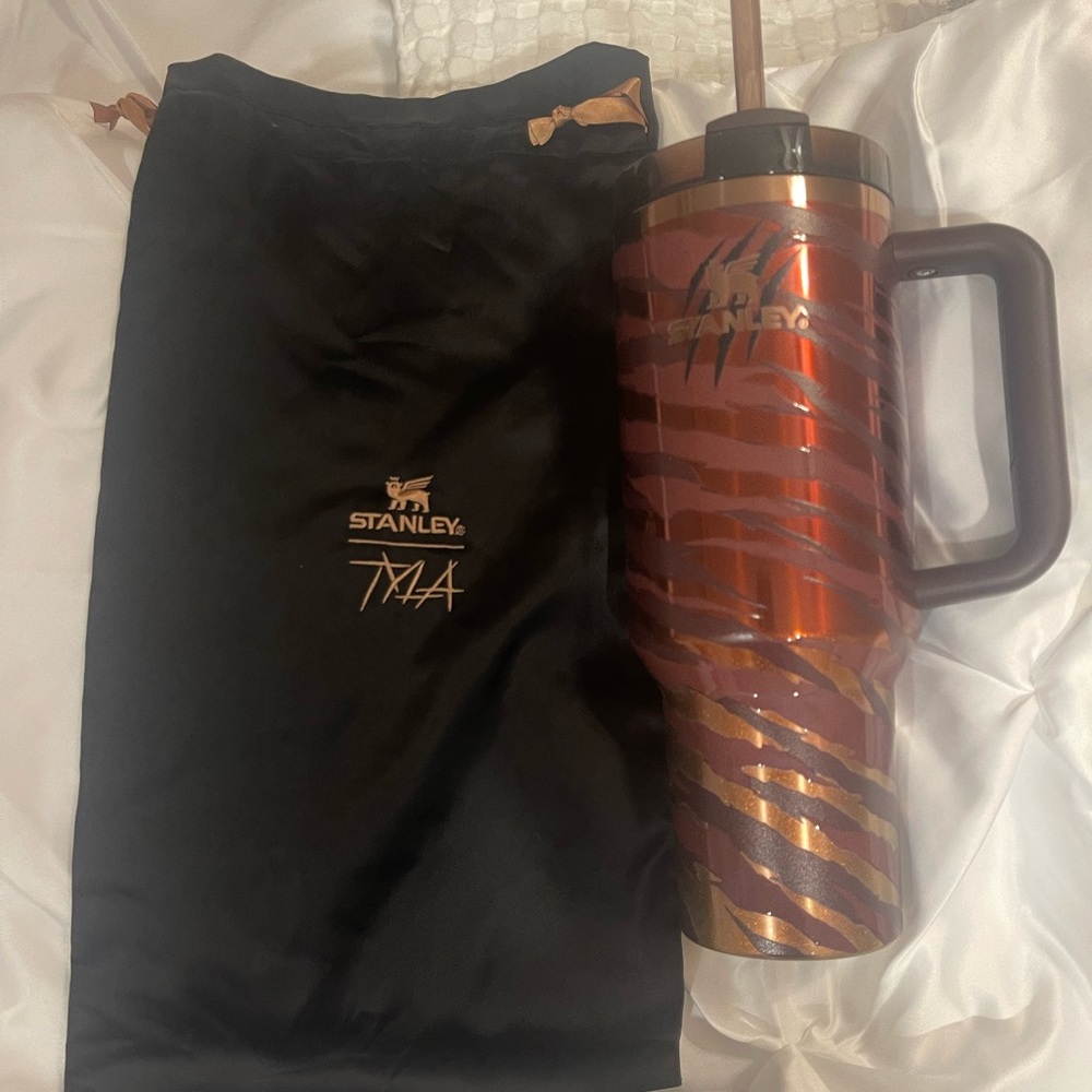Stanley x Tyla 40oz Tumbler